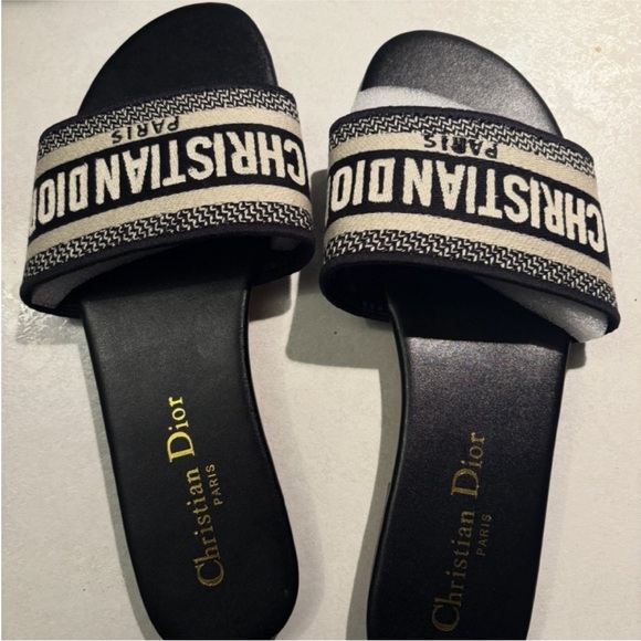 Dway Slides - Picture 2 of 6